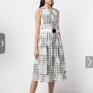 AKRIS PUNTO
White & Black Window Dot Belted Dress